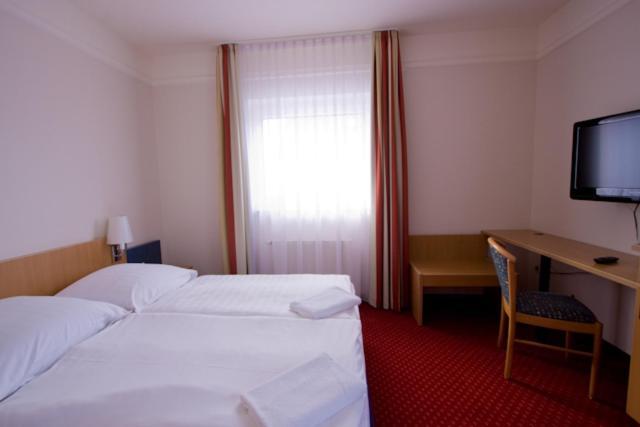 Hotel Jacobsberg Oschersleben Dış mekan fotoğraf